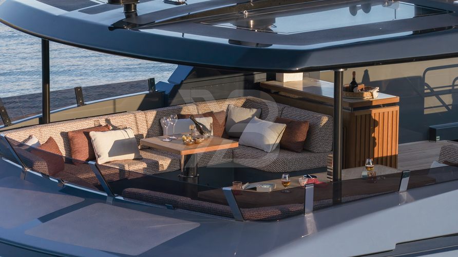Haze² yacht interior 4