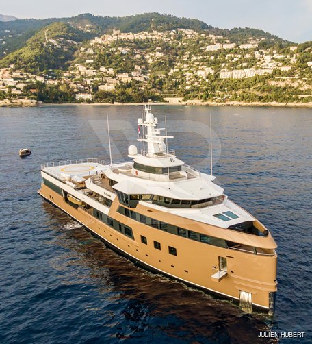 La Datcha yacht exterior 25