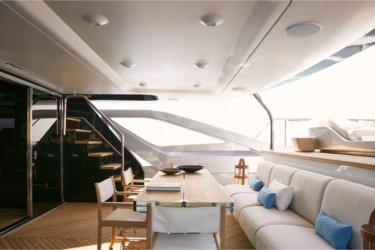 Tanelorn yacht interior 58
