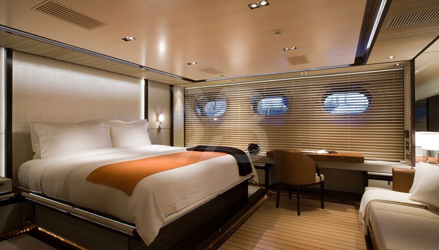 Bayesian yacht interior 13