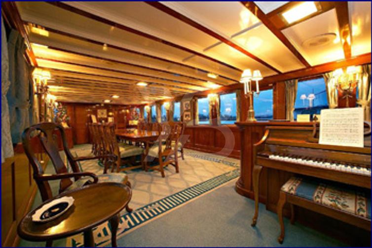 Sequoia yacht interior 9