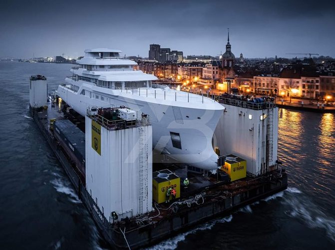 Feadship 715 yacht exterior 3