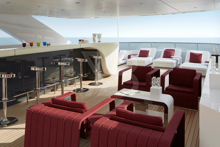 Home yacht interior 5