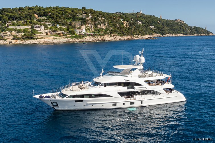 Lady Lillian yacht exterior 2