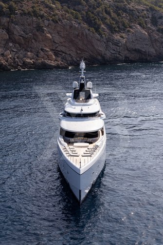 Artisan yacht exterior 19