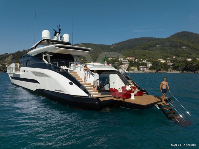 N1 yacht exterior 6