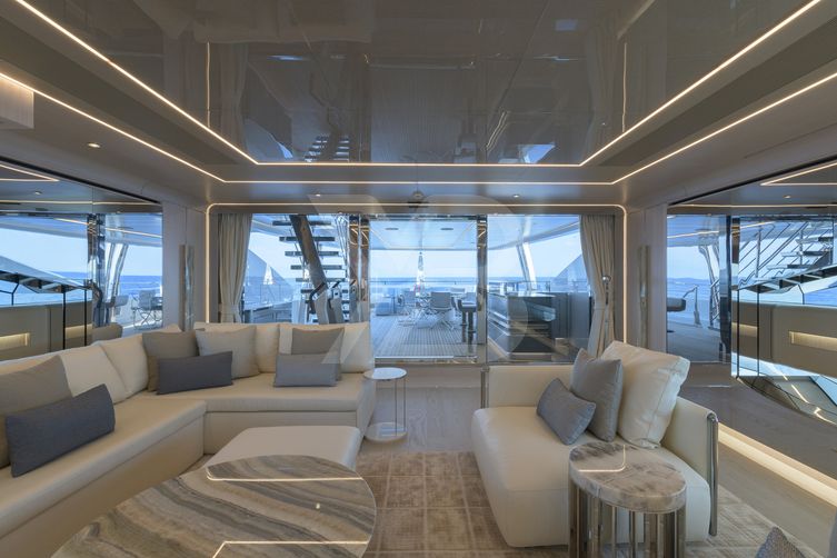 EIV yacht interior 11