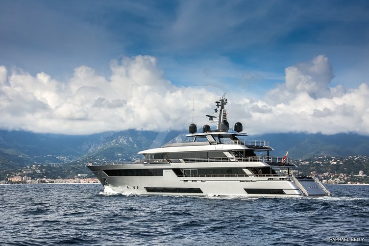 Kinship yacht exterior 24