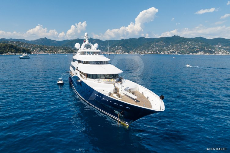 Amaryllis yacht exterior 18