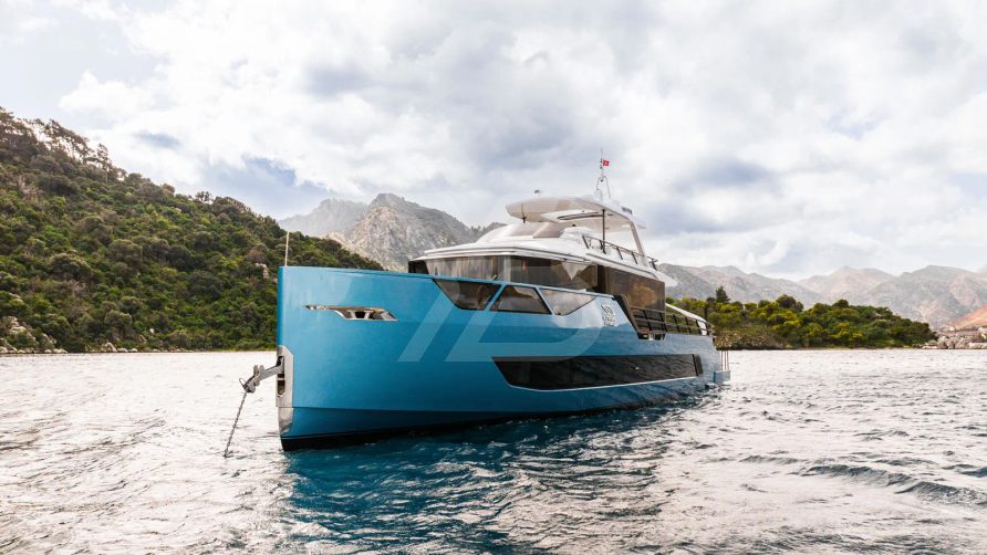 NB202 yacht exterior 4