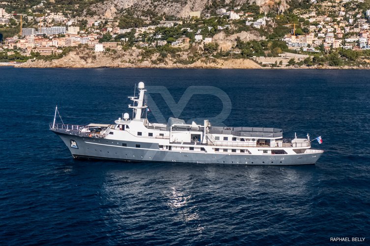 Voyager yacht exterior 6