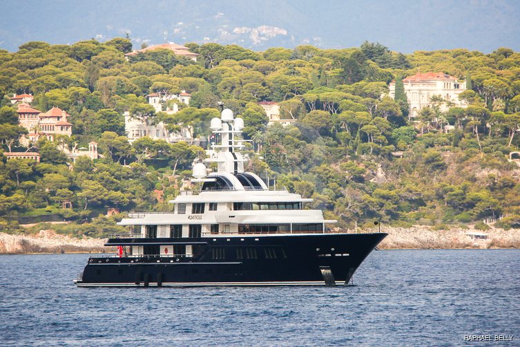 Moonstone yacht exterior 19