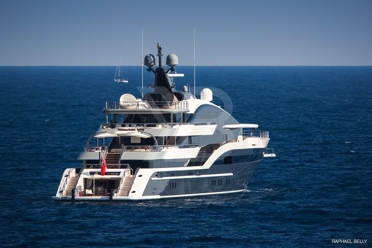 Luna yacht exterior 32