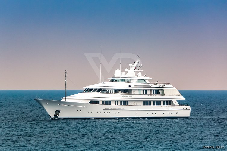 Prediction yacht exterior 7