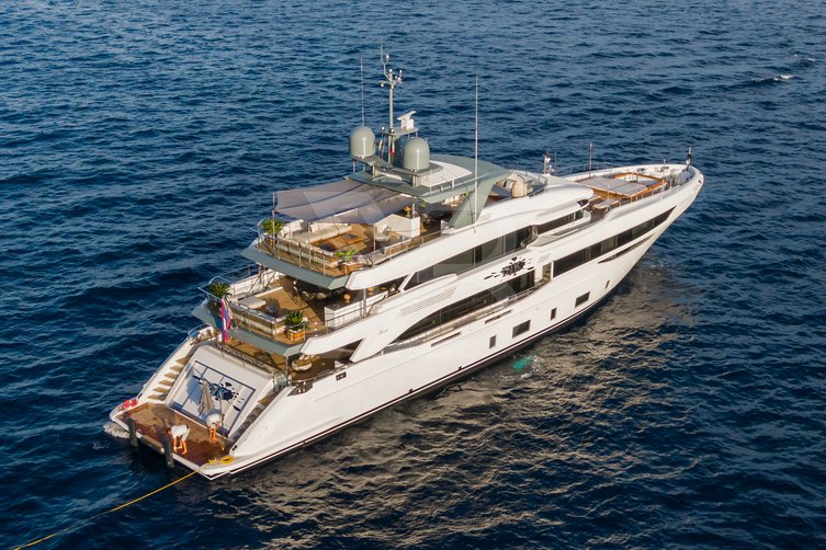 Oid yacht exterior 9