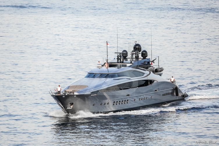 Five yacht exterior 19