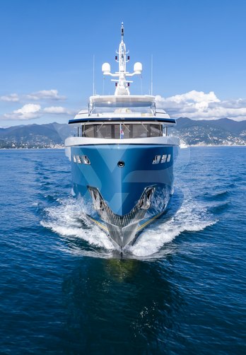 Mat yacht exterior 21