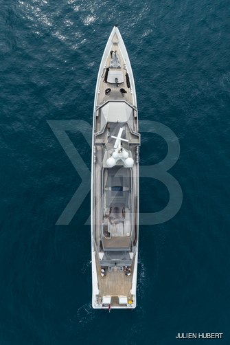 Mizu yacht exterior 4