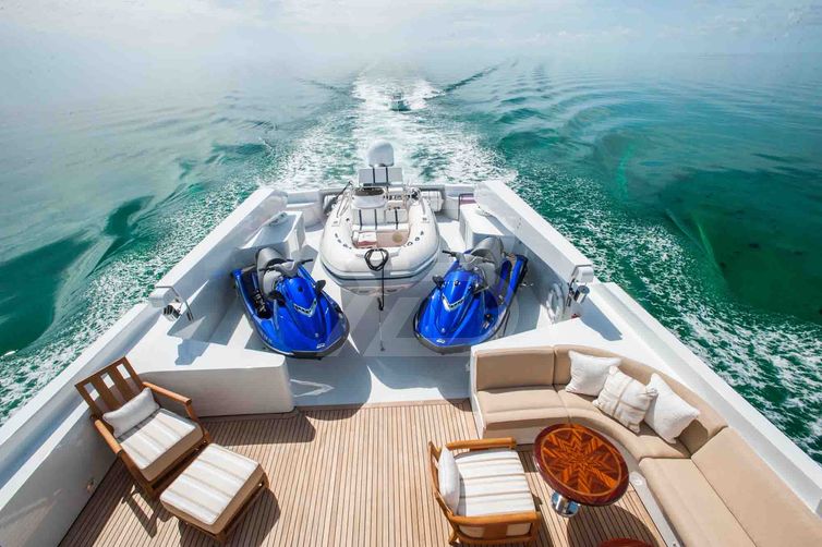 Probability yacht exterior 4
