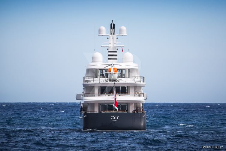 Air yacht exterior 10
