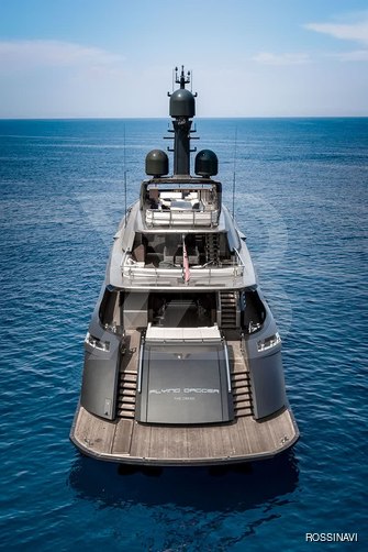 Flying Dagger III yacht exterior 12