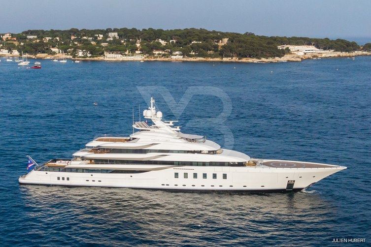 CC-Summer yacht exterior 22