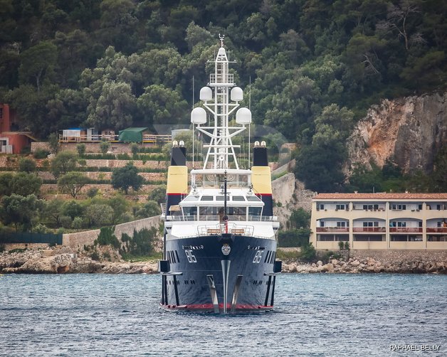 Sherpa yacht exterior 4