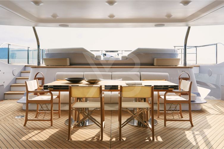 Tanelorn yacht exterior 59