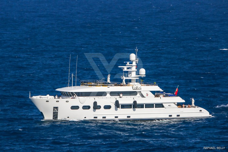 Baron Trenck yacht exterior 2