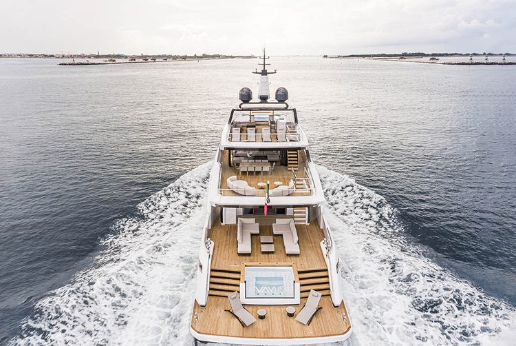 Vayus yacht exterior 48