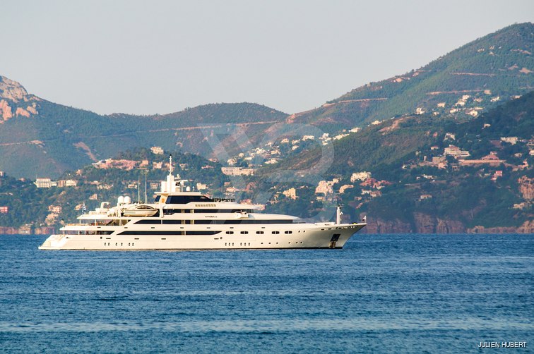 Emir yacht exterior 14