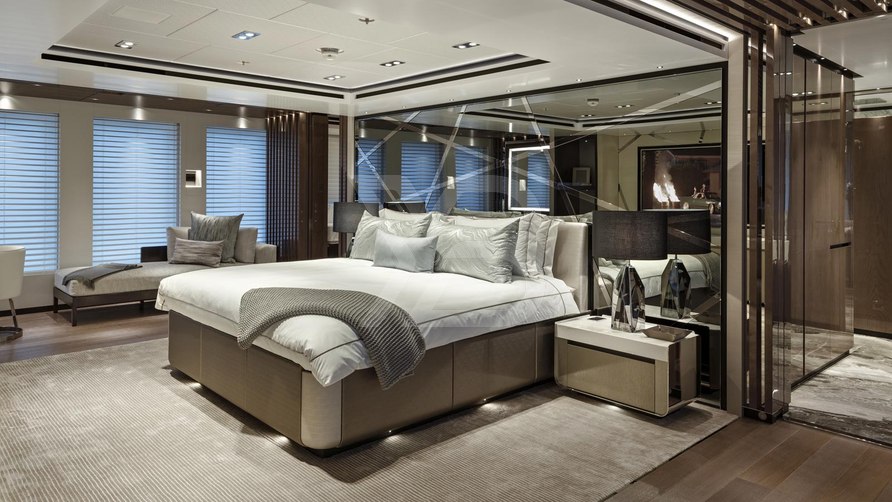 Vida yacht interior 12