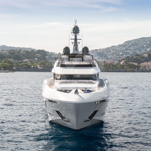 Parillion yacht exterior 3