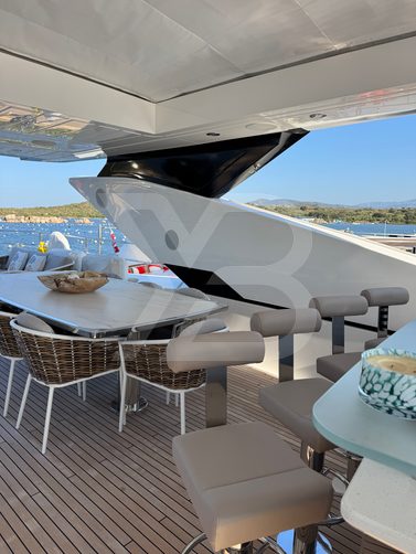 Survivor 2 yacht exterior 5