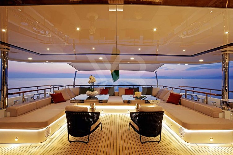 Domani yacht interior 5