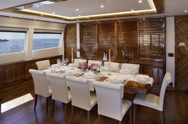 Dragon yacht interior 9