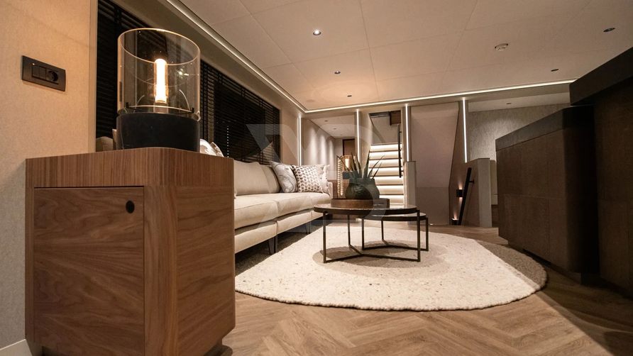 Lady Fleur yacht interior 6