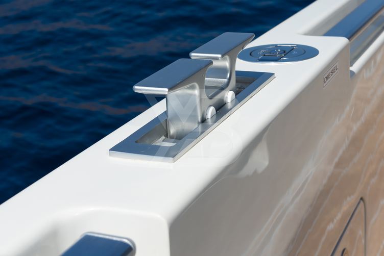 One Day yacht exterior 32