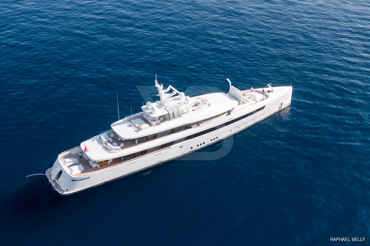 Alchemy yacht exterior 10