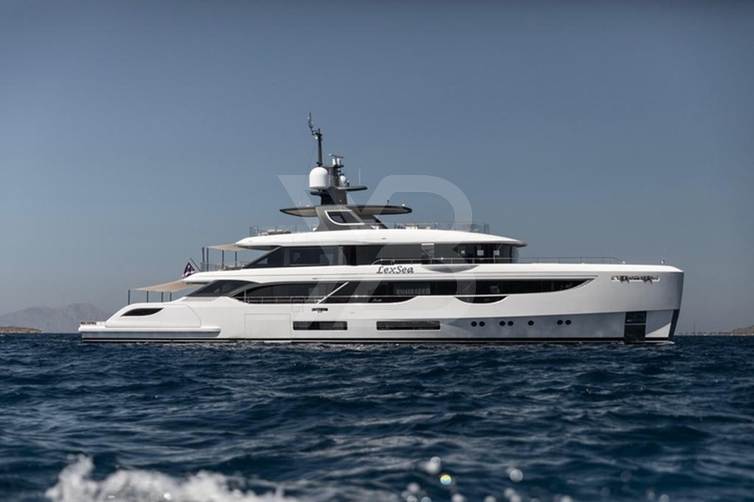 Lexsea yacht exterior 4