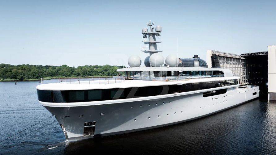 Project Cosmos yacht exterior 7