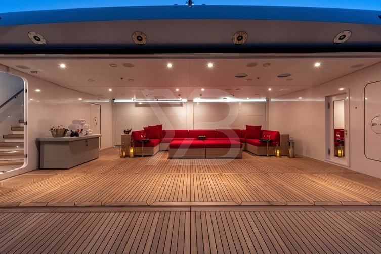 Sea Pearl yacht interior 37