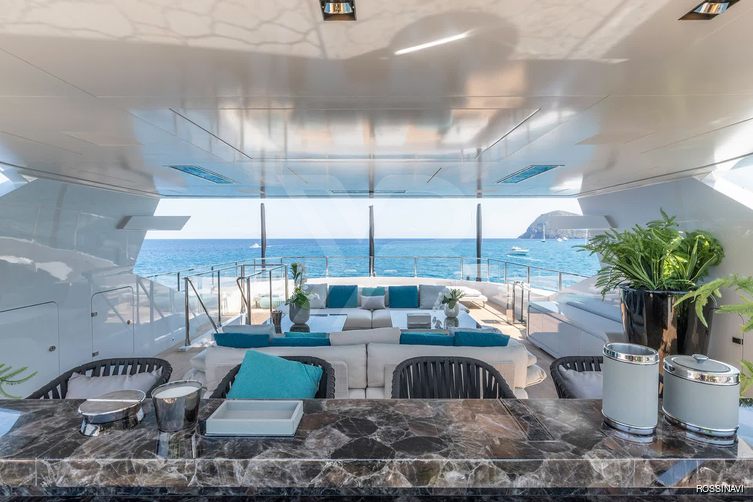 LEL yacht interior 4