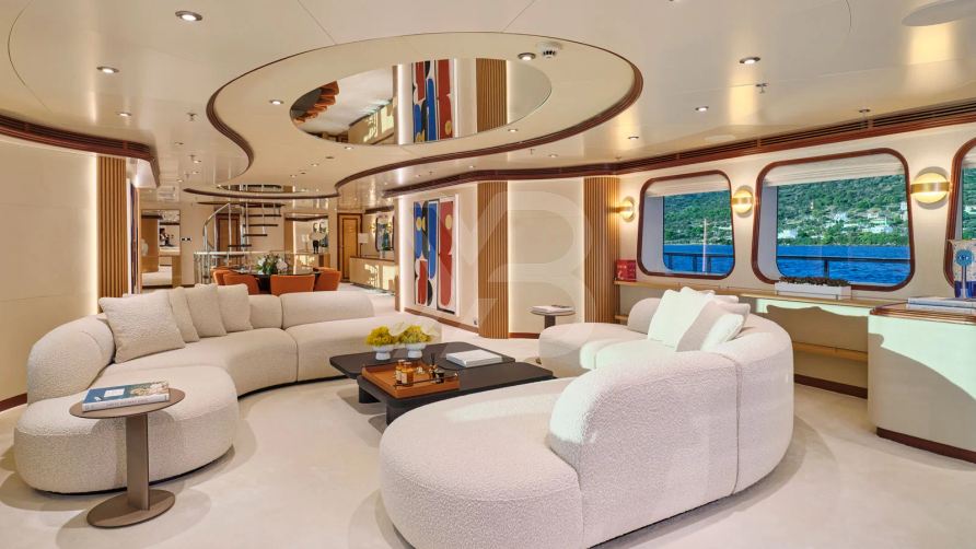 Sojo yacht interior 5