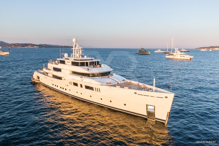 Nautilus yacht exterior 7