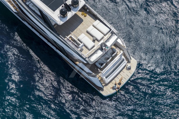 REV yacht exterior 6