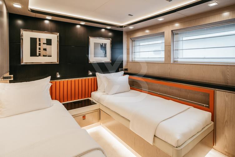 Heeus yacht interior 23