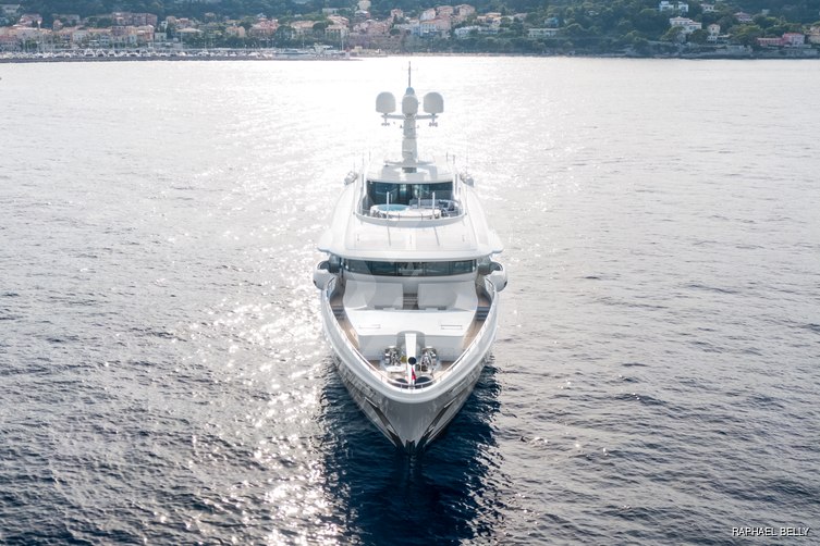 Neninka yacht exterior 3