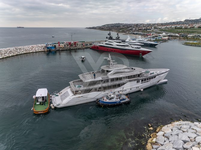 Tamasha yacht exterior 11