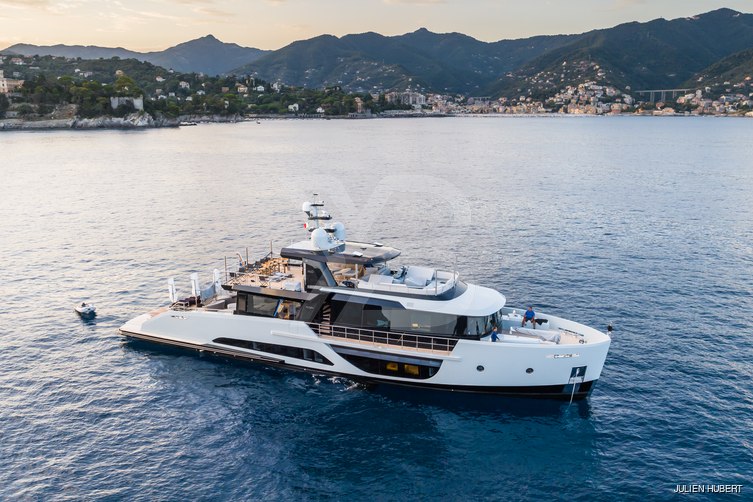 H2O yacht exterior 8